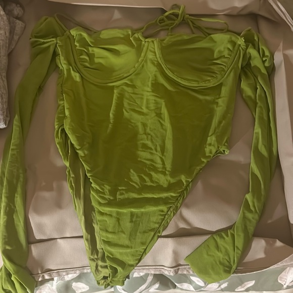 Green bodysuit - Picture 3 of 4